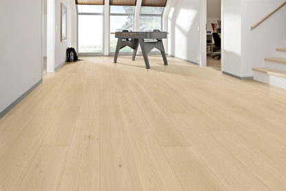 Fuzion Canvas Lyric flooring room scene